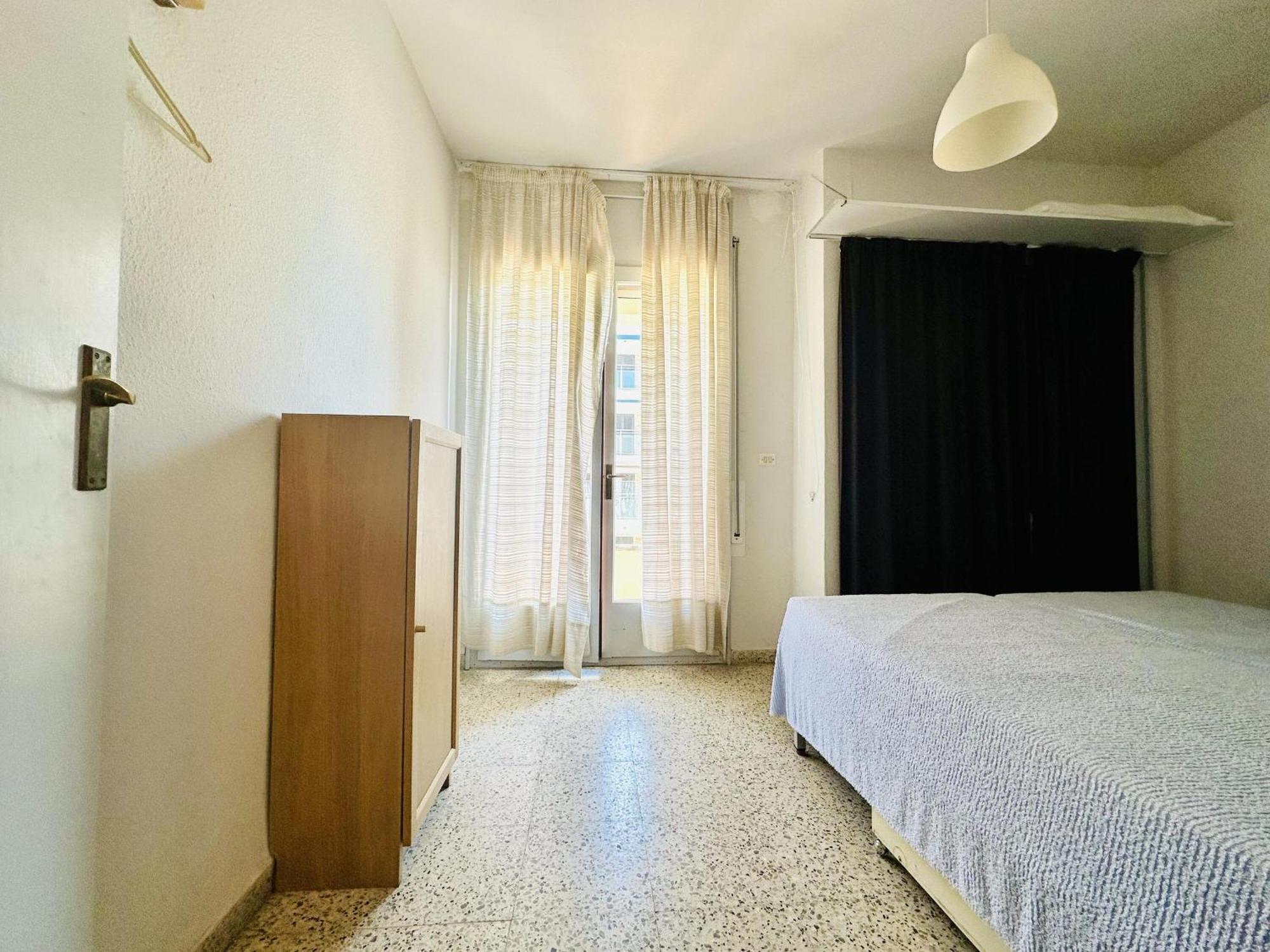2112 Hort De Mar A 306, Vista Inmejorable, En 1ª Linea De Mar Y Frente A La Playa Mas Espaciosa De Roses. Edificio Tranquilo. Parking. - Es-258-37