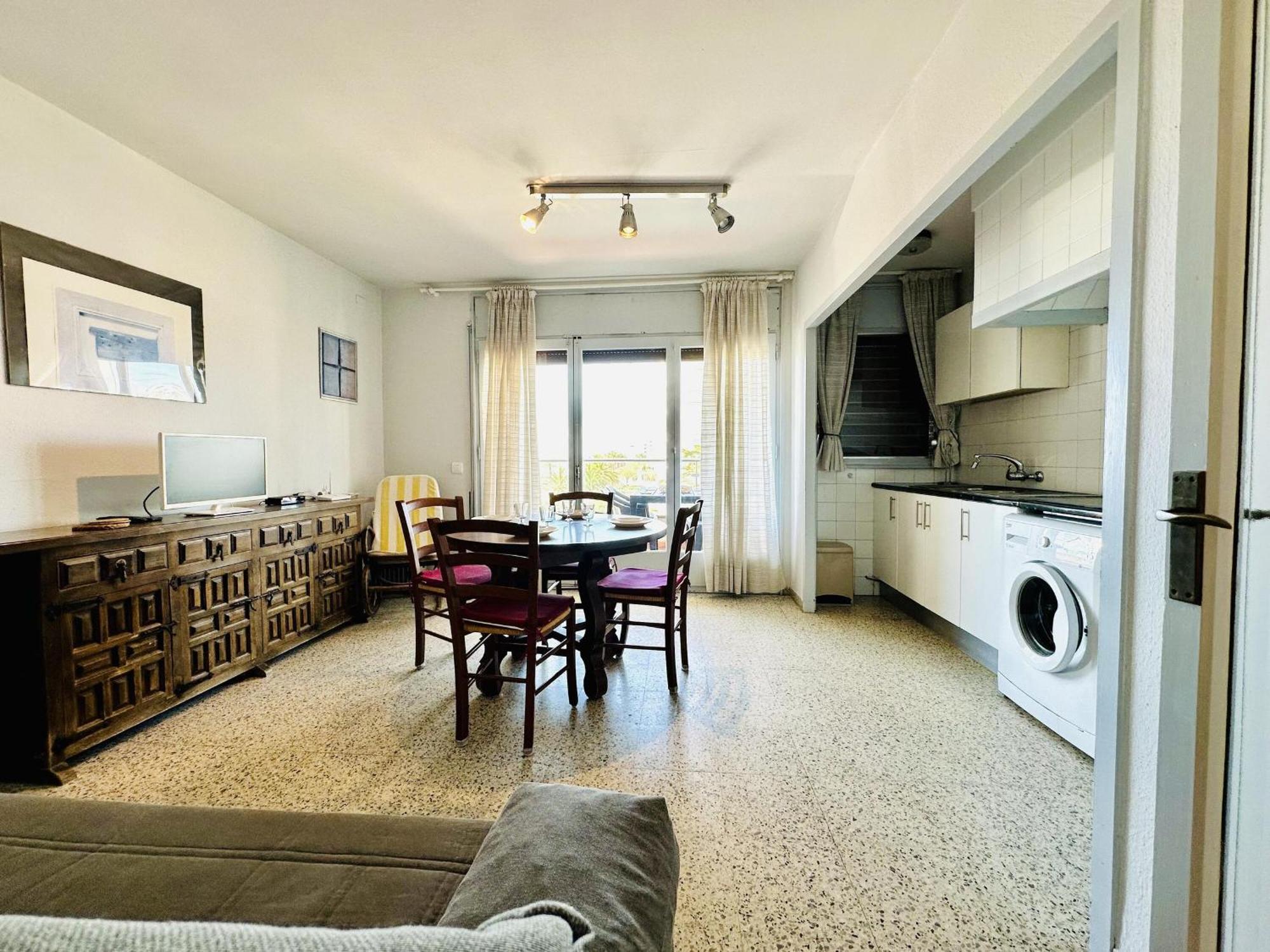2112 Hort De Mar A 306, Vista Inmejorable, En 1ª Linea De Mar Y Frente A La Playa Mas Espaciosa De Roses. Edificio Tranquilo. Parking. - Es-258-37 Appartement