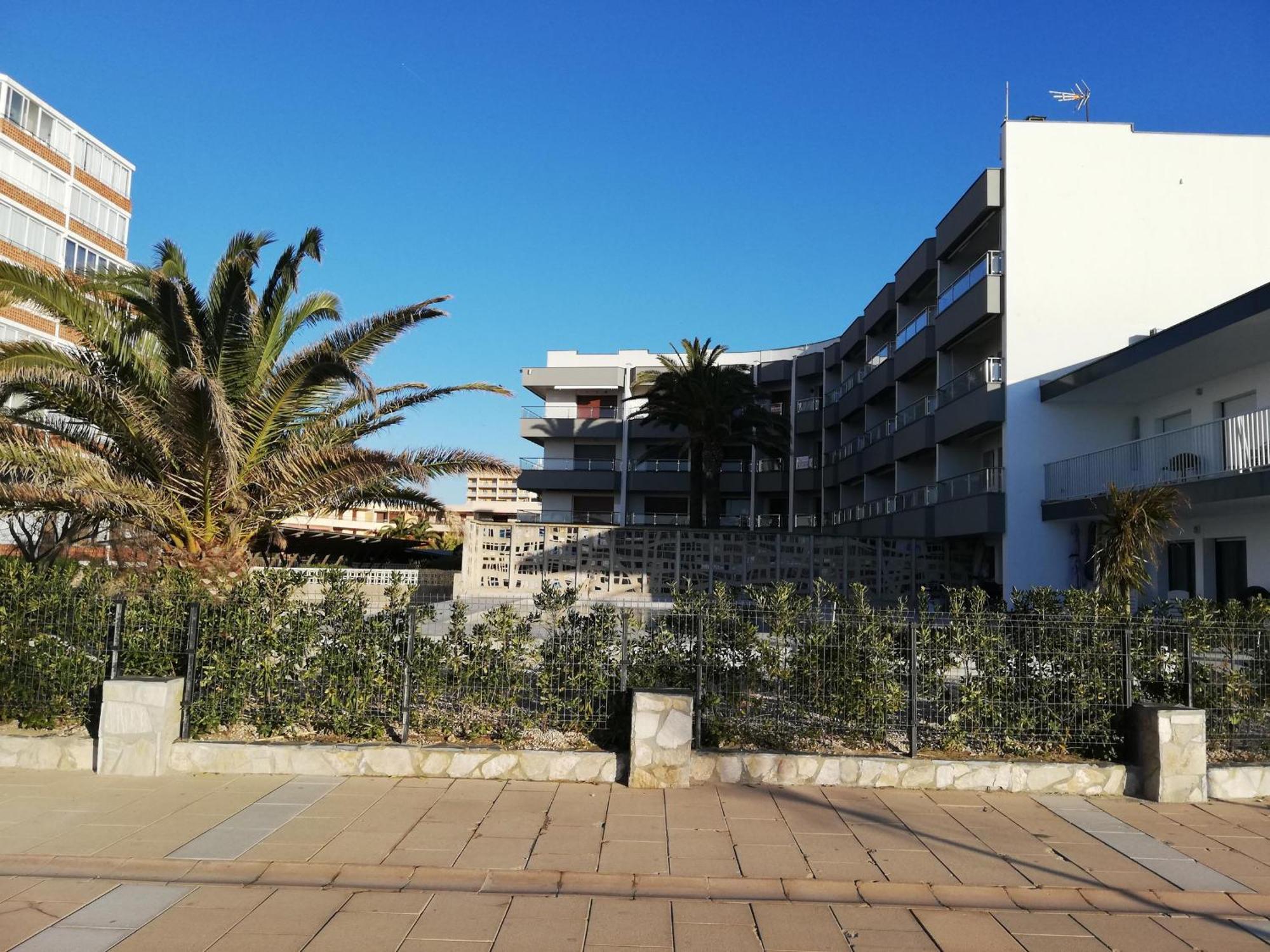 2112 Hort De Mar A 306, Vista Inmejorable, En 1ª Linea De Mar Y Frente A La Playa Mas Espaciosa De Roses. Edificio Tranquilo. Parking. - Es-258-37 Appartement Roses